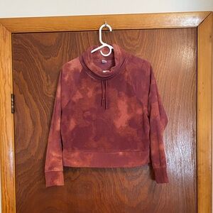 Go Warm women’s size small top.